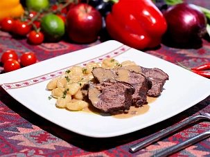 Говяжьи щёчки с ньёками